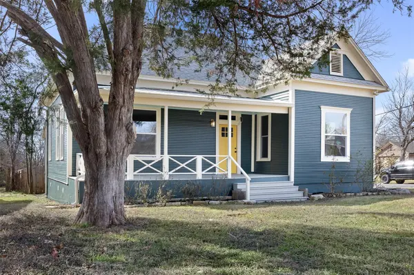 1019 W 4th ST, Taylor, TX 76574