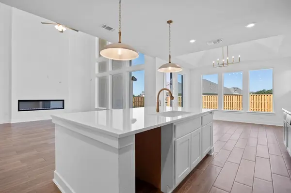 320 Buckaroo DR, Georgetown, TX 78633