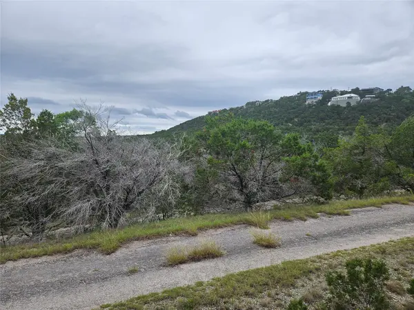 8113 Arroyo Ave, Lago Vista, TX 78645