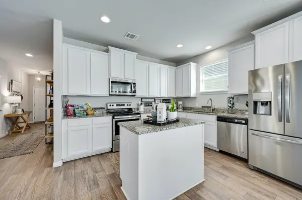 316 La Escalera DR, Leander, TX 78641