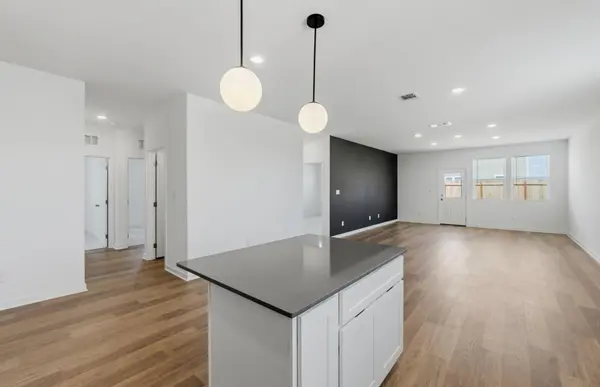 105 Lindheimer LN, San Marcos, TX 78666