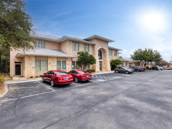 4085 De Zavala RD, Shavano Park, TX 78249
