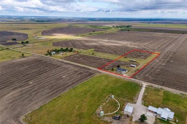615 County Road 357, Granger, TX 76530