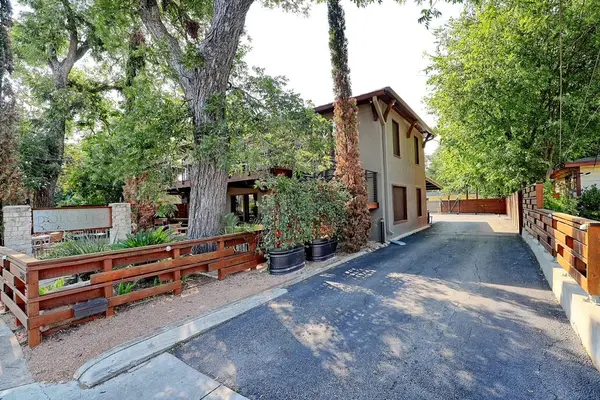 322 Cheatham ST, San Marcos, TX 78666