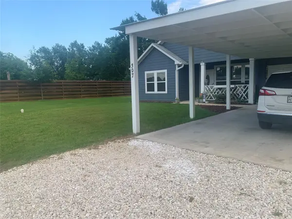 307 W Front ST SW, Thorndale, TX 76577