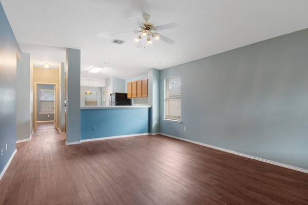128 Star Of Texas DR, Kyle, TX 78640