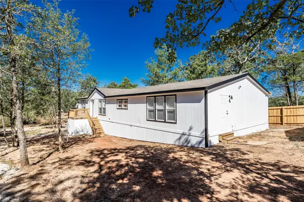 264 Flaming Oak DR #A & B, Bastrop, TX 78602