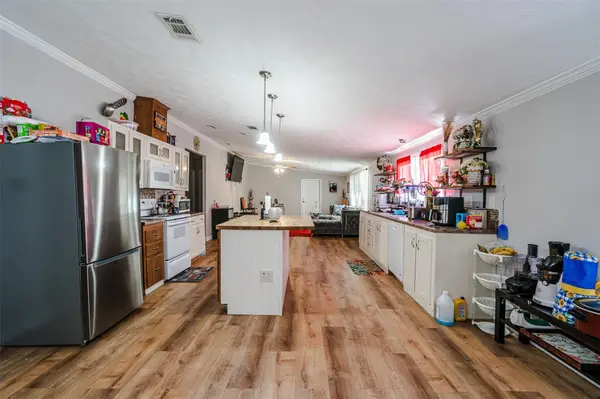 264 Flaming Oak DR #A & B, Bastrop, TX 78602