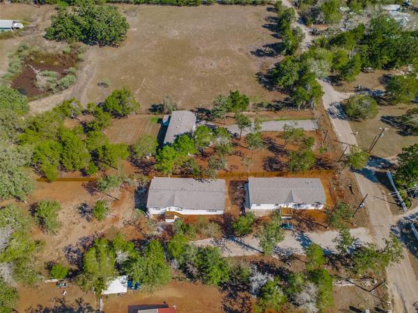 264 Flaming Oak DR #A & B, Bastrop, TX 78602