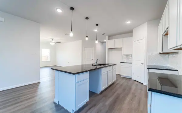 1224 Marvin GRV, Seguin, TX 78155