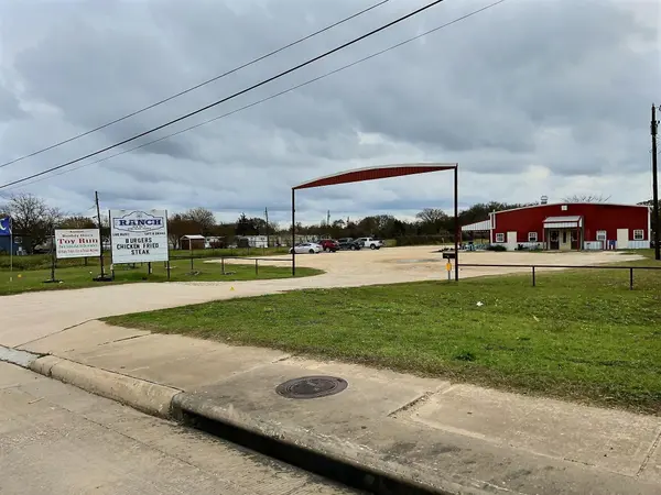 415 W S. US Highway 79 HWY, Rockdale, TX 76567