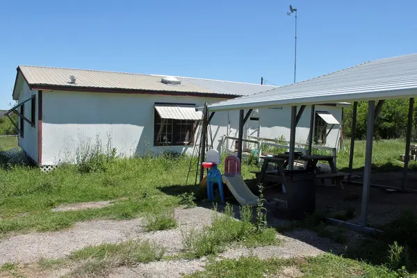 1023 Sierra DR, Lockhart, TX 78644