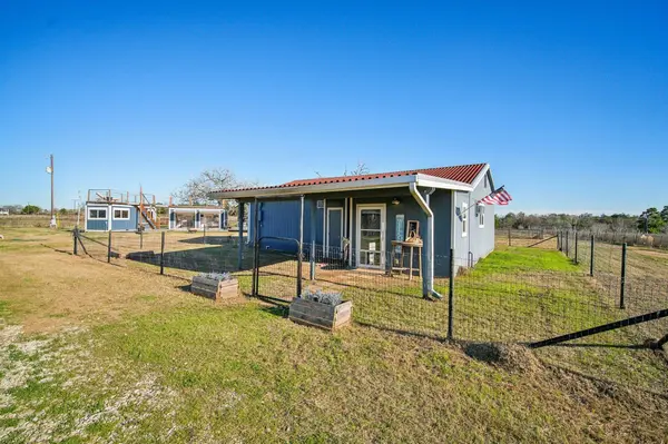 2200 Highway 21 E, Paige, TX 78659