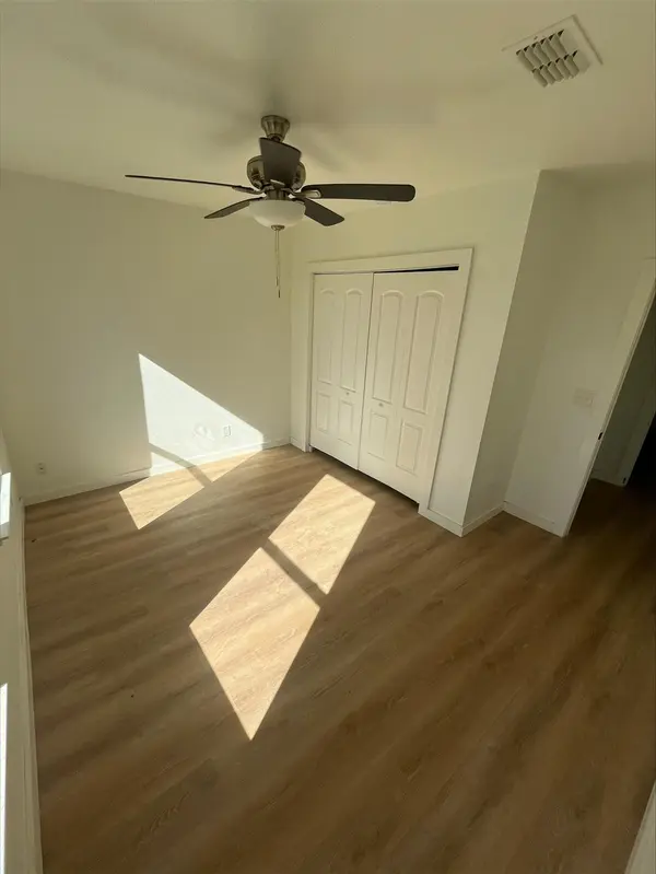 115 W Ila ST, Elgin, TX 78621