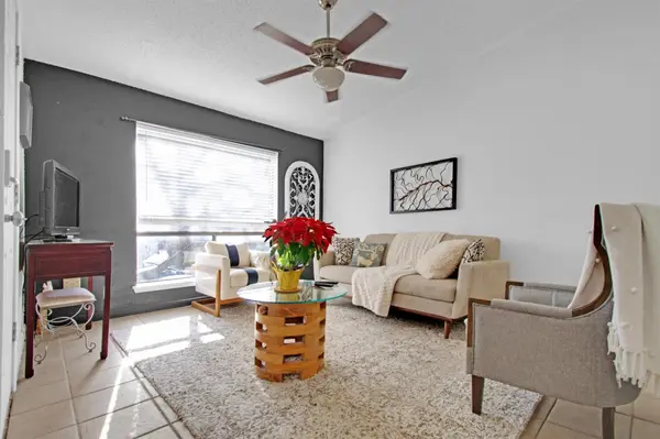 1705 Crossing PL #A109, Austin, TX 78741