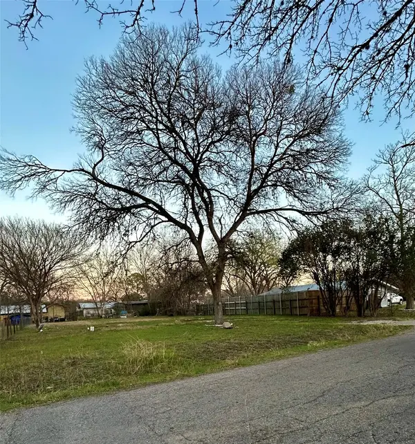 2011 Water ST, Bastrop, TX 78602