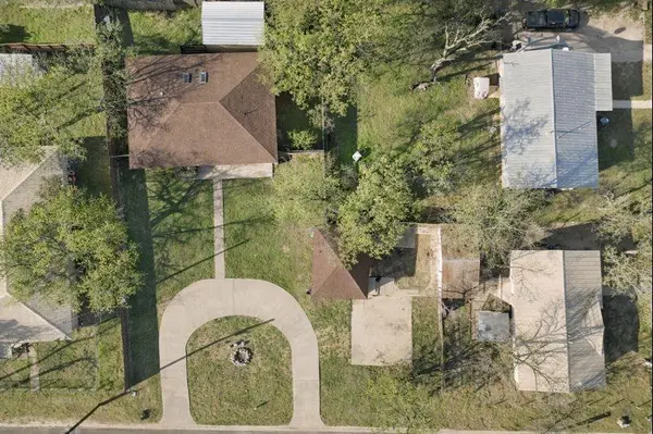 801 1/2 E Avenue C, Lampasas, TX 76550