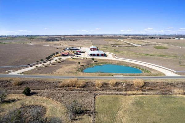 5300 County Road 424, Taylor, TX 76574