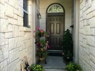 301 Lakemont DR, Hutto, TX 78634