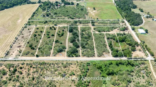 1665 Witter RD, Dale, TX 78616