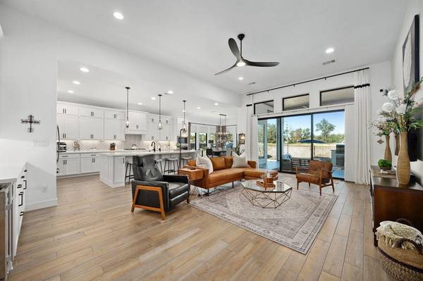 1105 Joe Carson DR, Leander, TX 78641