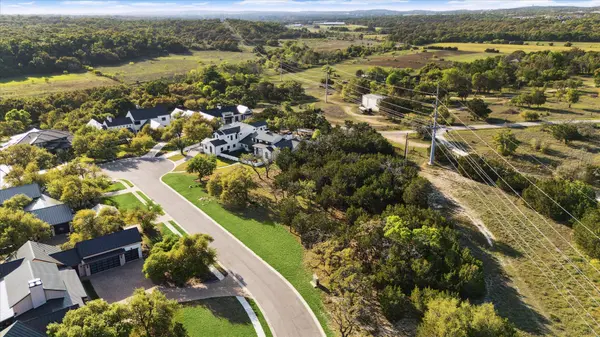 274 Waters Edge CV, Dripping Springs, TX 78620