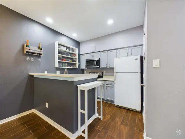 2450 Wickersham LN #501, Austin, TX 78741