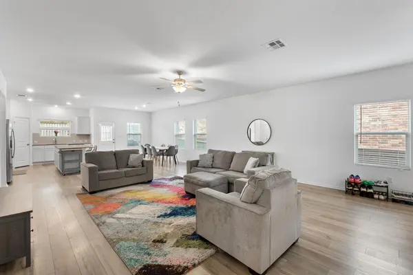 1240 Sweetspire ST, Leander, TX 78641