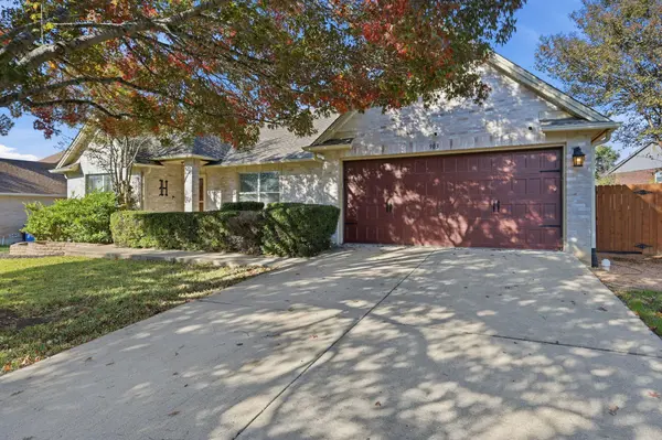 903 E Olympic DR, Pflugerville, TX 78660