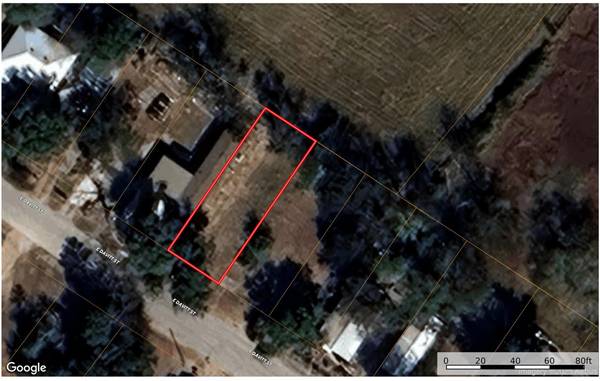 300 E Davitt ST, Eagle Lake, TX 77434