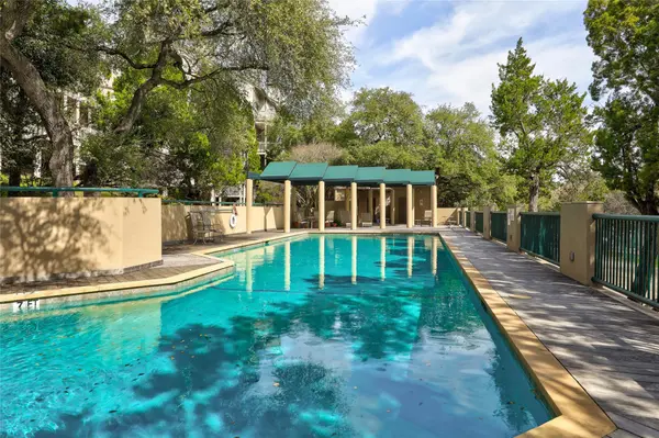 1735 Spyglass DR #117, Austin, TX 78746