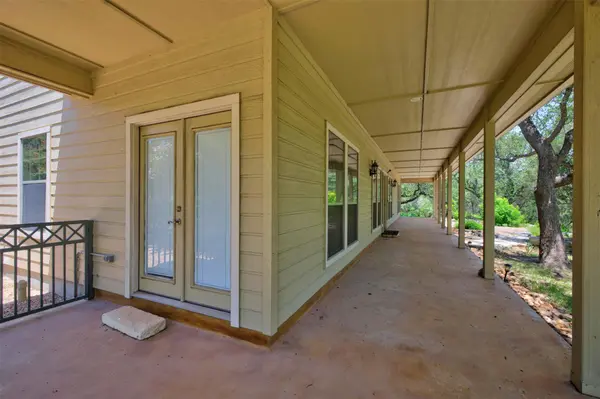 1761 Cottonwood RD, Fischer, TX 78623