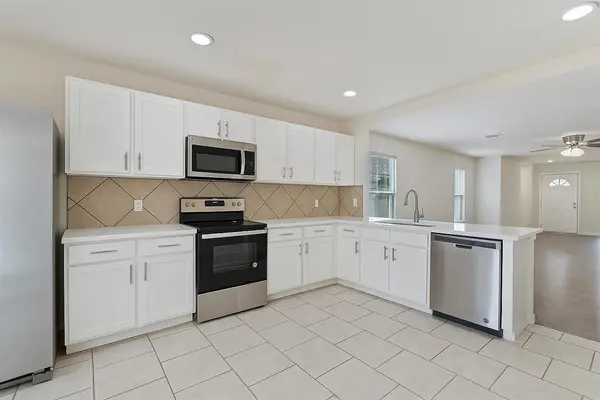 7432 Cayenne LN, Austin, TX 78741