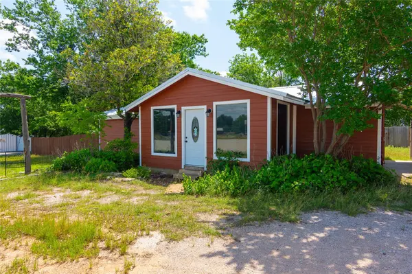 603 W Main ST, Johnson City, TX 78636