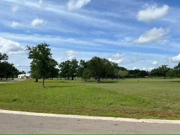 550 Morning Dew DR, Round Mountain, TX 78663