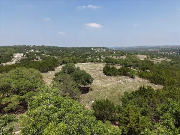 2 Sanctuary LN, Blanco, TX 78606
