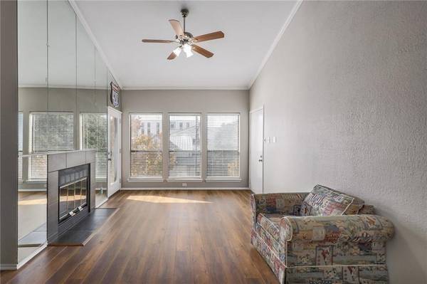 807 W 25th ST #206, Austin, TX 78705