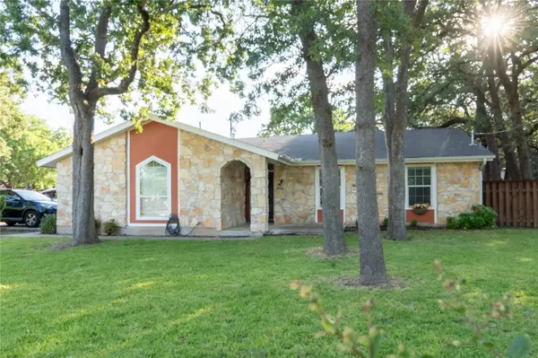 2107 Emerald Isle DR, Leander, TX 78641