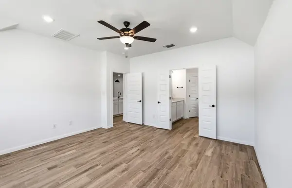 7005 Cliff Rose DR, Spicewood, TX 78669