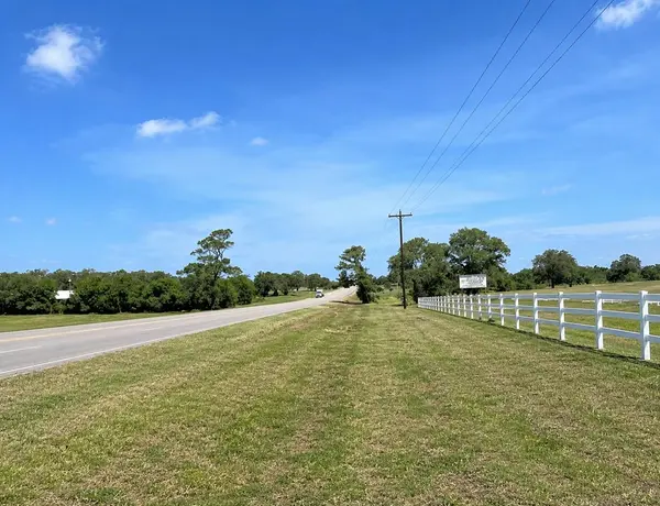 1583 S Us Highway 77 HWY, Giddings, TX 78942