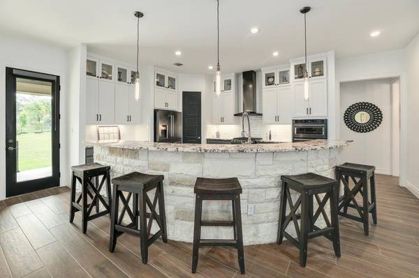 105 Graystone LN, Georgetown, TX 78633