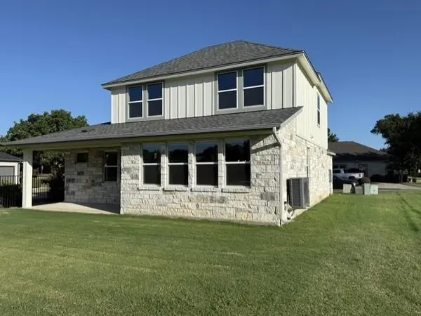 107 Preston TRL, Meadowlakes, TX 78654
