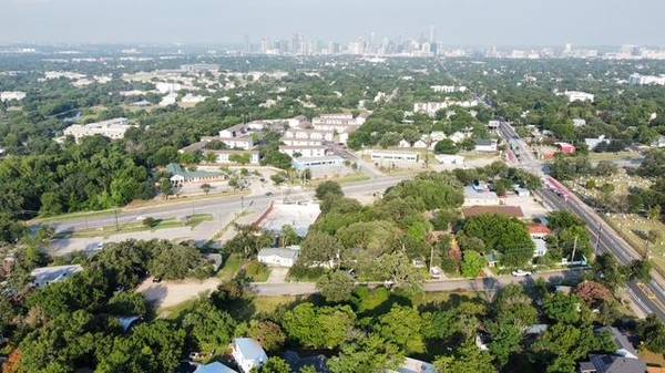 1189 Ridge DR, Austin, TX 78721