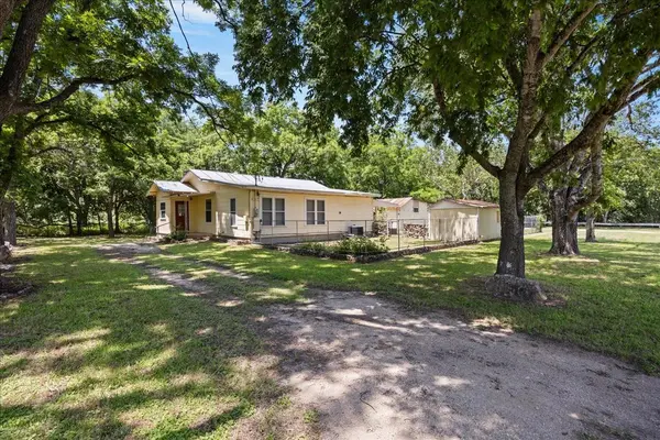 850 SE Ewelling LN, Gruene, TX 78130