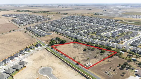 828 County Road 132, Hutto, TX 78634