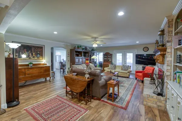 213 Lakeview, Sunrise Beach, TX 78643