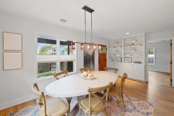 2300 S 3rd ST, Austin, TX 78704