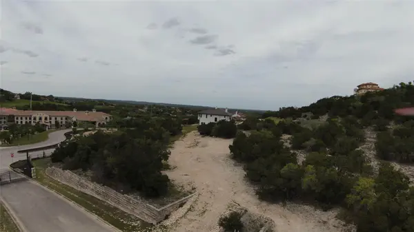 516 Bella Montagna CIR, Austin, TX 78734