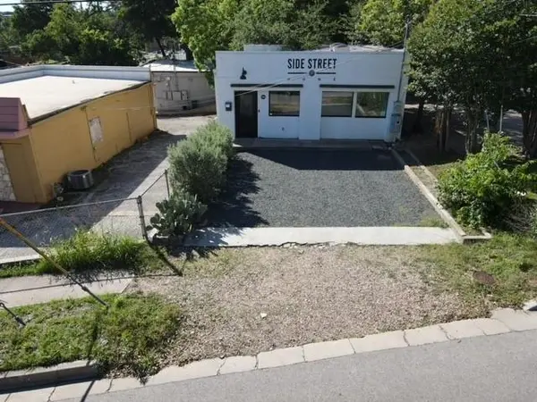 2500 Lake Austin BLVD, Austin, TX 78703
