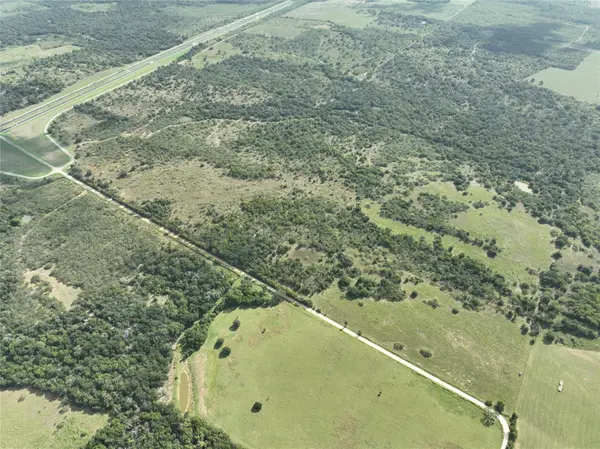 TBD Lot 7 CR 424 RD, Waelder, TX 78629